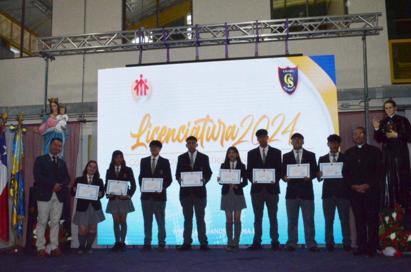 154 estudiantes salesianos se licenciaron de cuarto medio en Don Bosco Calama