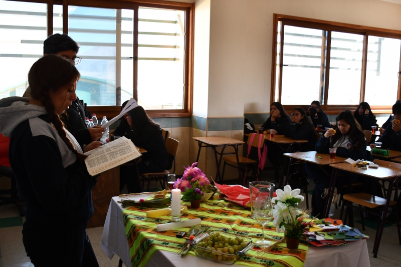 Colegio Don Bosco Calama conmemora el Hagadá de Pésaj en el marco de la Semana Santa